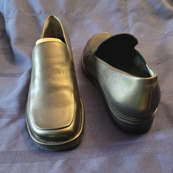 Ladies Loafer - Picture 8 of 9